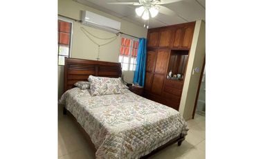 Venta de casa amoblada en Urb. Los Perales - Monagrillo