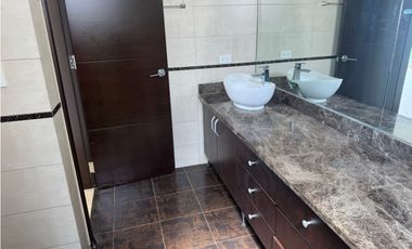ALQUILO APARTAMENTO EN COSTA DEL ESTE, 234M2, 3 RECAMARAS.