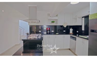 Venta de Casa de Lujo en Albrook, Panamá