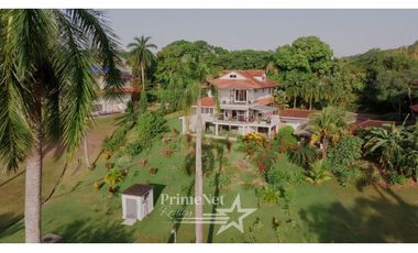 Venta de Casa de Lujo en Albrook, Panamá