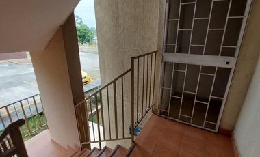Se vende apartamento en Rana de Oro-Pedregal.