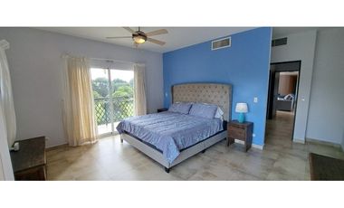 AMPLIO apartamento de lujo PH El Alcazar De Coronado