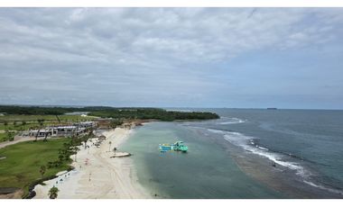 Venta de Exclusivo Apartamento Frente al Mar – Playa Escondida, Colón