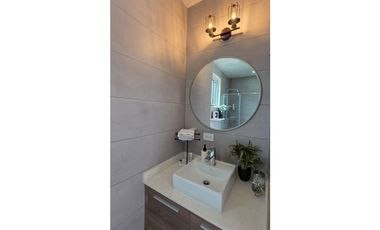Venta de Exclusivo Apartamento Frente al Mar – Playa Escondida, Colón