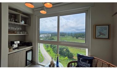 Venta de Exclusivo Apartamento Frente al Mar – Playa Escondida, Colón