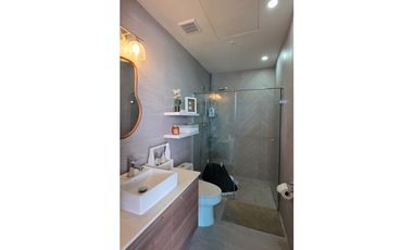 Venta de Exclusivo Apartamento Frente al Mar – Playa Escondida, Colón