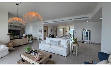 Venta de Exclusivo Apartamento Frente al Mar – Playa Escondida, Colón