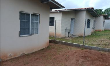 Altos de Las Praderas La Chorrera, hermosa residencia de 3 recámaras