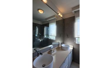 Venta de Apartamento Amoblado en PH Solea – Punta Barco