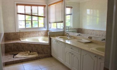 VENTA DE CASA CON PISCINA PRIVADA EN COSTA DEL ESTE MB