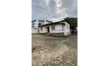 Venta de Terreno en Parque Lefevre  Oportunidad de Inversión