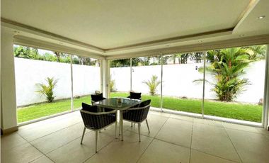 VENTA DE CASA EN COSTA DEL ESTE MB