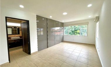 VENTA DE CASA EN COSTA DEL ESTE MB