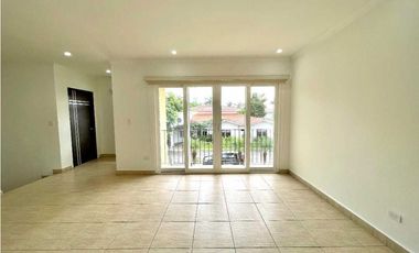 VENTA DE CASA EN COSTA DEL ESTE MB