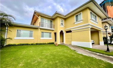 VENTA DE CASA EN COSTA DEL ESTE MB