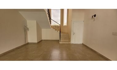 Casa - Altos del Chase - Amplio Jardin - 4 recamaras