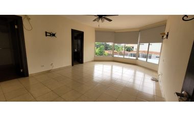 Casa - Altos del Chase - Amplio Jardin - 4 recamaras