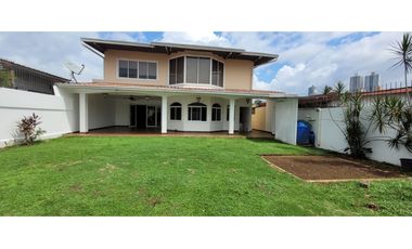 Casa - Altos del Chase - Amplio Jardin - 4 recamaras