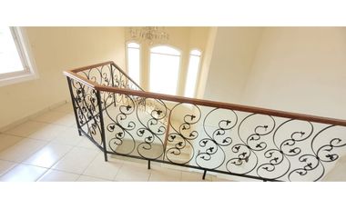 Casa - Altos del Chase - Amplio Jardin - 4 recamaras