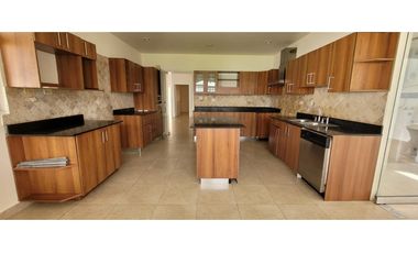 Casa - Altos del Chase - Amplio Jardin - 4 recamaras