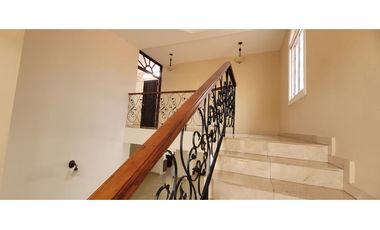 Casa - Altos del Chase - Amplio Jardin - 4 recamaras