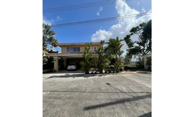VENTA CASA BRISAS DEL GOLF PH VILLA  ALTA