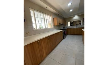 VENTA CASA BRISAS DEL GOLF PH VILLA  ALTA