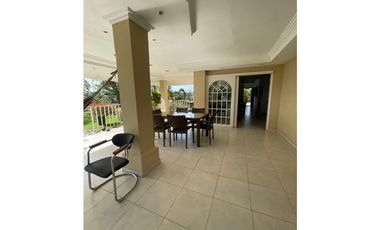 VENTA CASA BRISAS DEL GOLF PH VILLA  ALTA