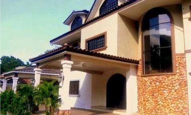 ALQUILO O VENDO CASA EN LLANOS DE CURUNDU ALBROOK