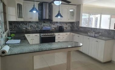 VENTA CASA EN LA ALAMEDA