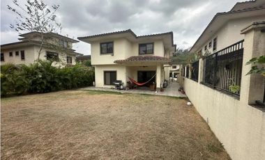 VENTA CASA CLAYTON EMBASSY CLUB