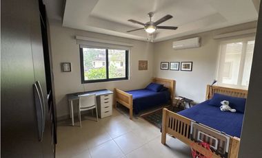 VENTA CASA CLAYTON EMBASSY CLUB
