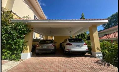VENTA CASA EN CAMINO DE CRUCES CLAYTON