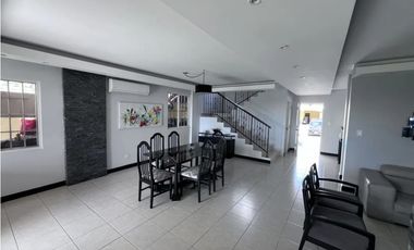 VENTA CASA VILLA LUCRE