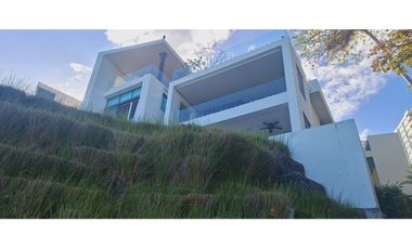 ALQUILER DE APARTAMENTO DE PLAYA PH RO MAR SAN CARLOS PM. OESTE