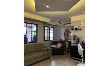 VENTA CASA BRISAS DEL GOLF PH OLYMPUS