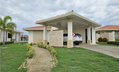 Se alquila casa en Tagua Village Monagrillo - Herrera.