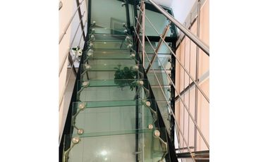 ALQUILO CASA EN COSTA SUR, 4 RECAMARAS, 350M2, DOS NIVELES.