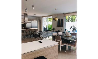 ALQUILO CASA EN COSTA SUR, 4 RECAMARAS, 350M2, DOS NIVELES.