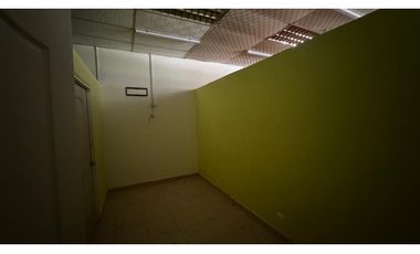 Se alquila local comercial en albrook