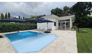 VENTA CASA EN SANTA MARIA FAIRWAY ESTATES (DV)