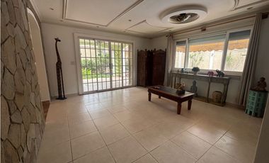 EN VENTA CASA ALBROOK GARDEN