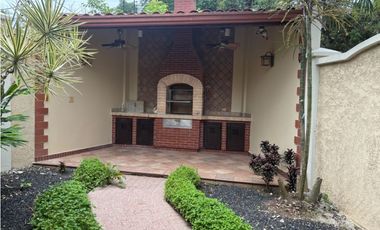 EN VENTA CASA ALBROOK GARDEN