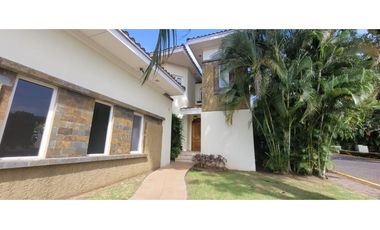 Villa Unifamiliar en Tucan Country Club - Cocoli