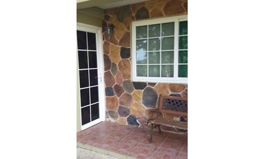 Venta Casa en Altos de Cerro Azul