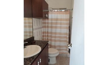 Venta Casa en Altos de Cerro Azul