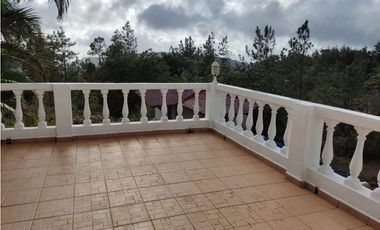 Venta Casa en Altos de Cerro Azul