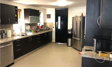 VENTA CASA CON PISCINA Y TERRAZA  OBARRIO (CP)