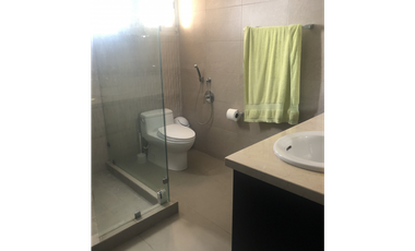 VENTA CASA CON PISCINA Y TERRAZA  OBARRIO (CP)