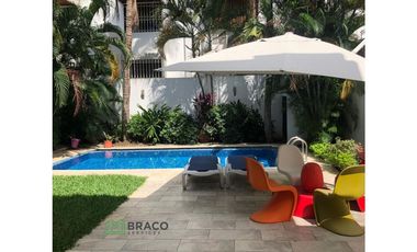 VENTA CASA CON PISCINA Y TERRAZA  OBARRIO (CP)